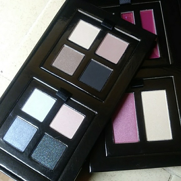 Avon Mega Mix'n Go Makeup Palette eyeshadow lips blushes highlighters New - Picture 2 of 8